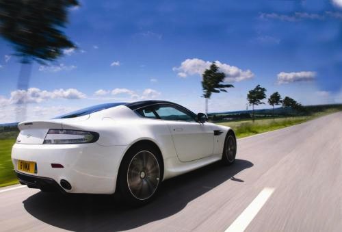 Aston Martin V8 Vantage N420, oficial