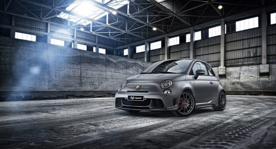 Abarth 695 Biposto: Espíritu racing de los pies a la cabeza