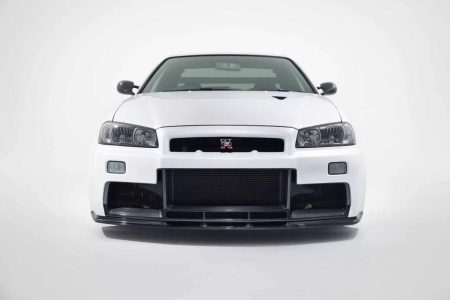 ¿Cuánto estarías dispuesto a pagar por un Nissan Skyline R34 GT-R completamente restaurado y modernizado?