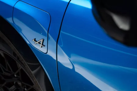 El Alpine A290 ya es oficial: así es el primer coche eléctrico de la firma