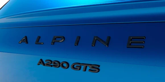 El Alpine A290 ya es oficial: así es el primer coche eléctrico de la firma