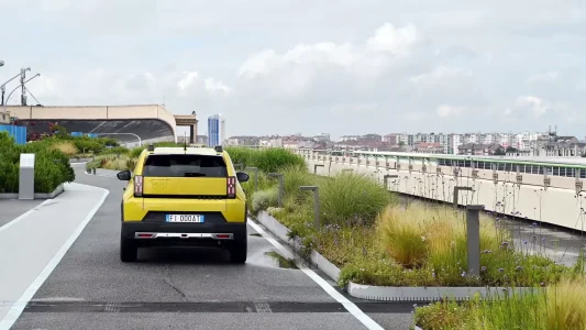 FIAT Grande Panda: así es la reinterpretación que llega con opciones híbridas y eléctricas