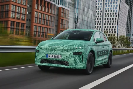 El SUV Skoda Elroq anuncia sus tres baterías y autonomía que ofrecerá: ¿será competitivo?