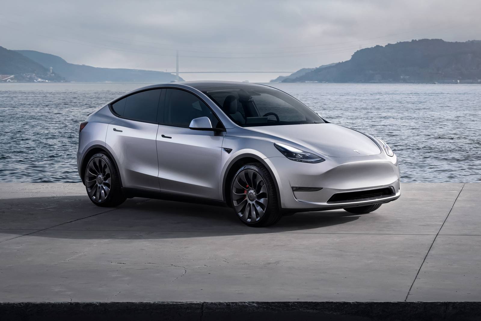 Tesla tumba los precios de los Model 3 y Model Y: desde 27.000 euros puedes hacerte con uno (con ayudas)