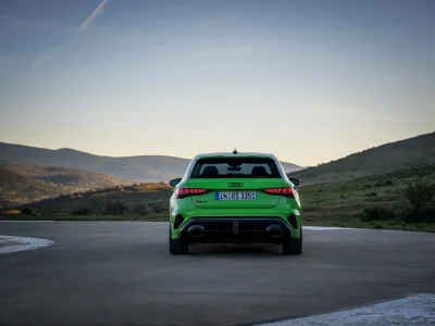 El Audi RS 3 2025 se pone al día: nueva estética, chasis reajustado y... un nuevo olor en su interior