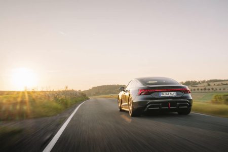 El Audi RS e-tron GT Performance es el más potente de la historia: 925 CV y es completamente eléctrico