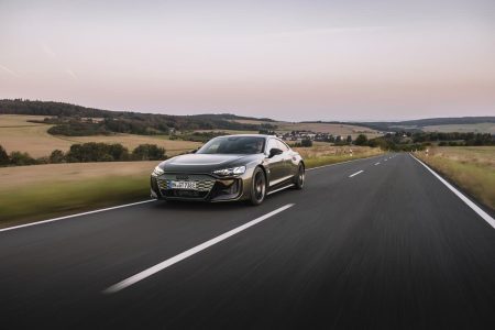 El Audi RS e-tron GT Performance es el más potente de la historia: 925 CV y es completamente eléctrico