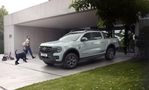 El Ford Ranger PHEV destrona a las versiones diésel y gasolina: 45 km de autonomía eléctrica y 279