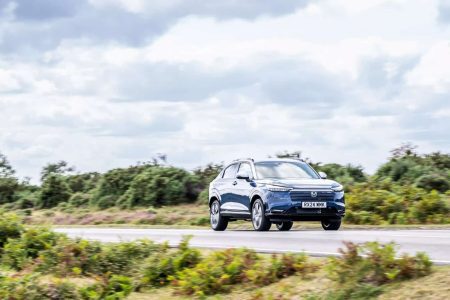 El Honda HR-V e:HEV 2025 se pone al día: cambios sutiles y un único motor