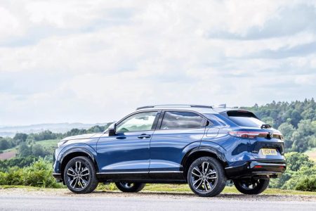 El Honda HR-V e:HEV 2025 se pone al día: cambios sutiles y un único motor