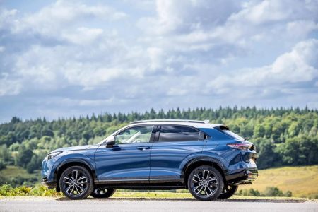 El Honda HR-V e:HEV 2025 se pone al día: cambios sutiles y un único motor