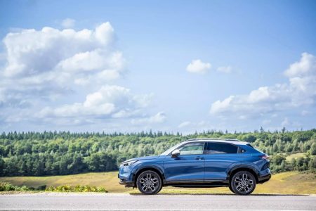 El Honda HR-V e:HEV 2025 se pone al día: cambios sutiles y un único motor