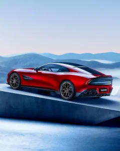 Llega el nuevo Aston Martin Vanquish: ¡larga vida a los motores V12!