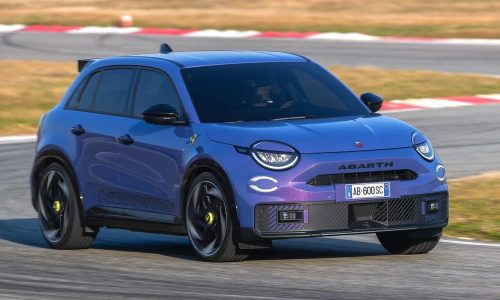 El Abarth 600e es el más potente en la historia de la marca... ¡y es un SUV!