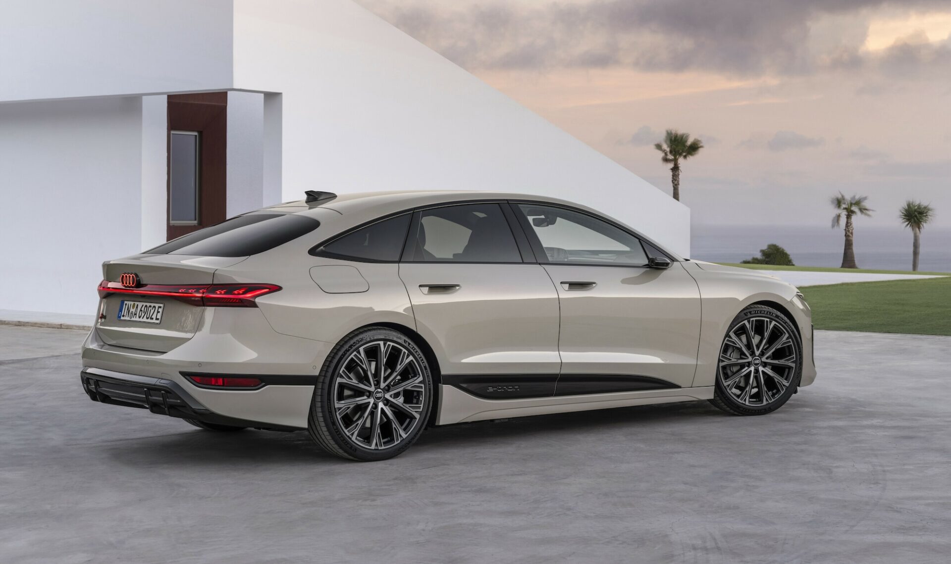 El Audi A6 Sportback e-tron estrena una versión más asequible para los que busquen autonomía