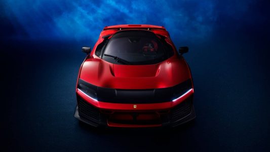 El Ferrari F80 llega con un sistema híbrido de 1200 CV y tracción a las cuatro ruedas: