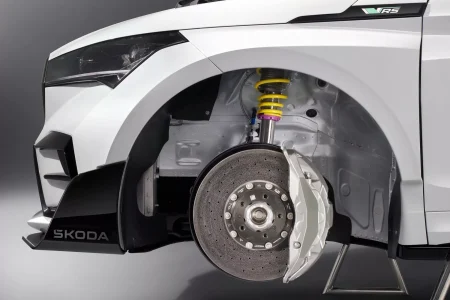 El Skoda Enyaq RS Race auna tres conceptos controvertidos: SUV, competición y 100% eléctrico