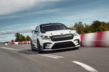 El Skoda Enyaq RS Race auna tres conceptos controvertidos: SUV, competición y 100% eléctrico