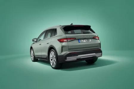 Škoda Elroq: el b-SUV checo que es 100% eléctrico, tiene hasta 560 km de autonomía y arranca en 34.490 euros