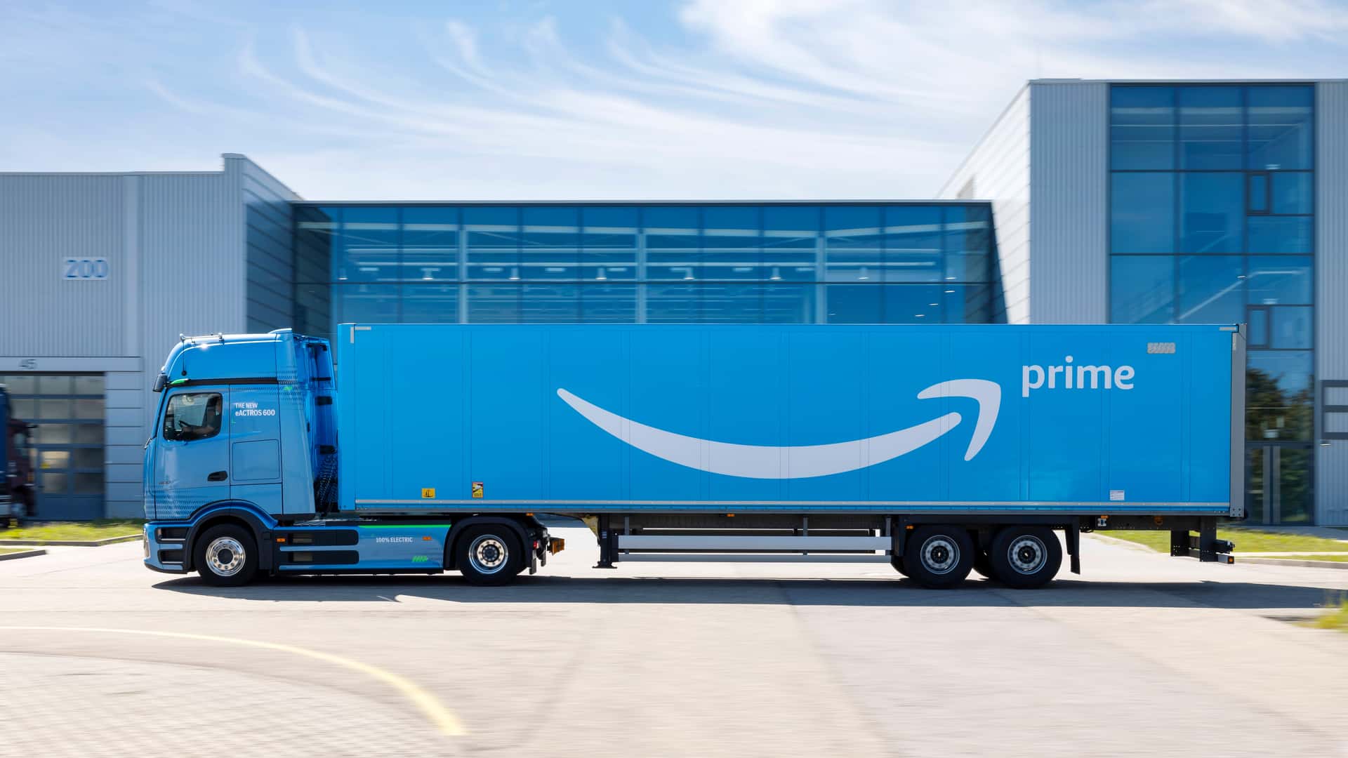 Amazon apuesta por la electrificación en Europa: adquiere 200 camiones eléctricos eActros 600 de Mercedes-Benz Trucks