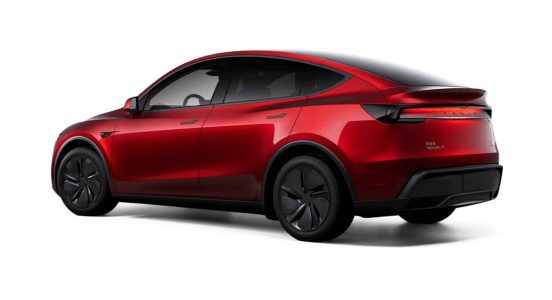 El Tesla Model Y Juniper se ha desvelado en China: ahora con cámara frontal delantera y palanca para los intermitentes