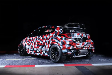 Toyota presenta un prototipo de Yaris GR con motor central trasero... ¿con qué objetivo?