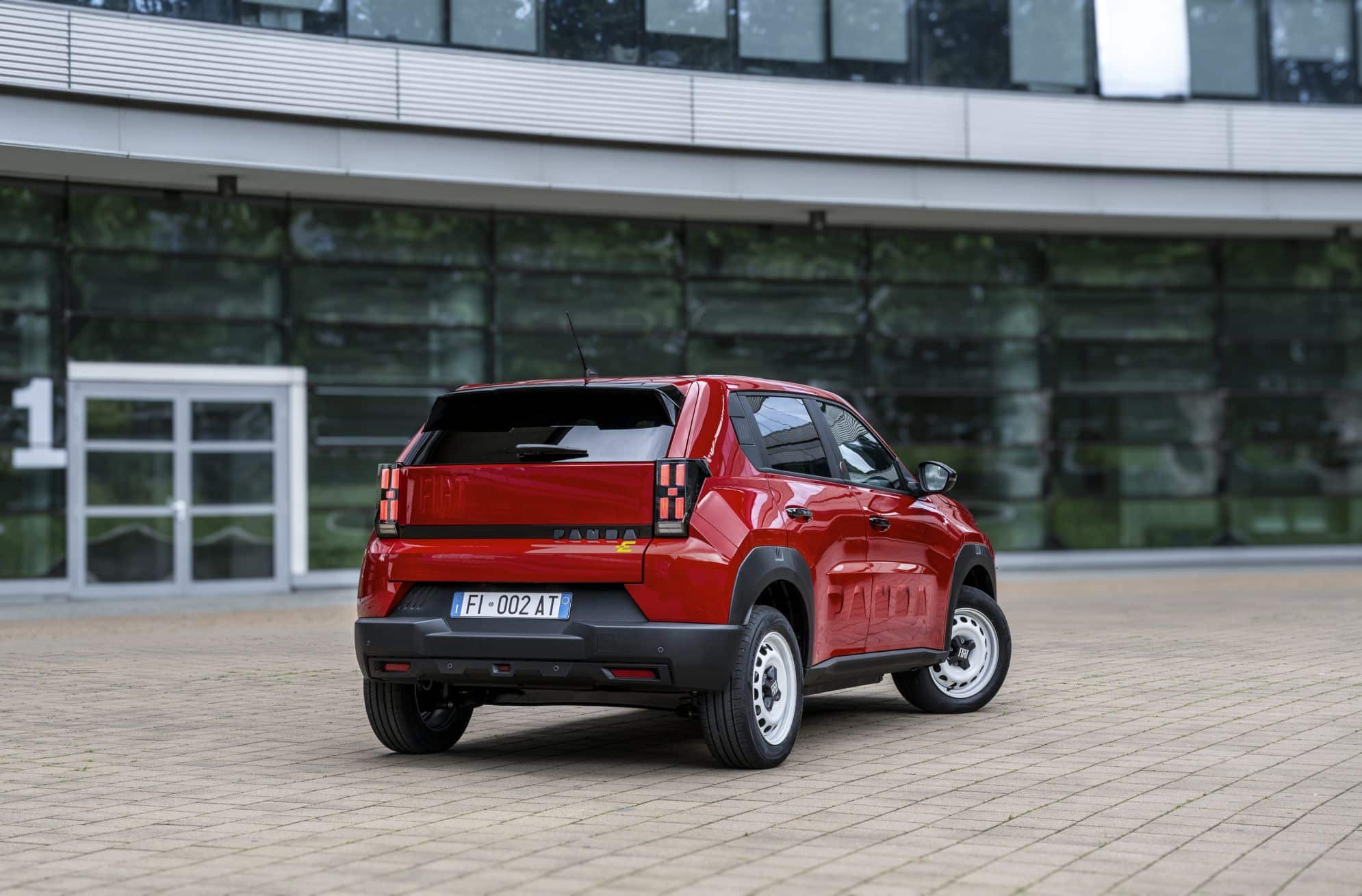 El Fiat Grande Panda ya tiene precios en España: llega con versión micro-híbrida y eléctrica